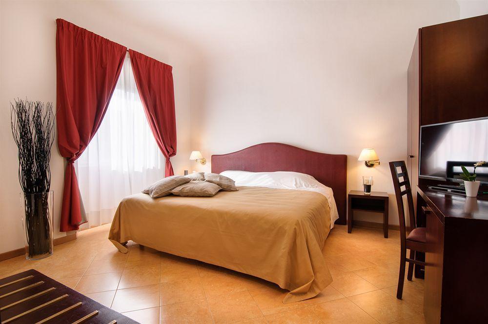 Hotel Cardinal Of Florence - Recommended For Ages 25 To 55 Экстерьер фото